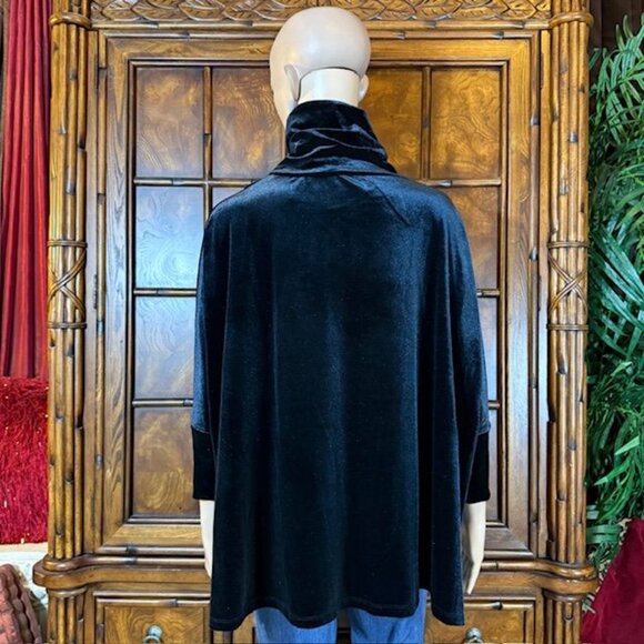 WynneLayers Black Stretch Velvet Side Slit Turtleneck Top - Picture 5 of 14